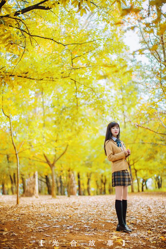 可爱学院风美眉秋日唯美写真集