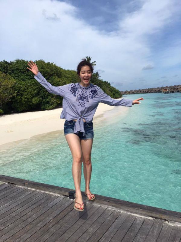 台湾女记者刘方慈私房照图片合辑