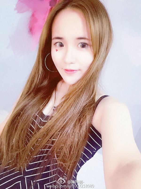 养眼美少女陈丹萌私房定制写真图片