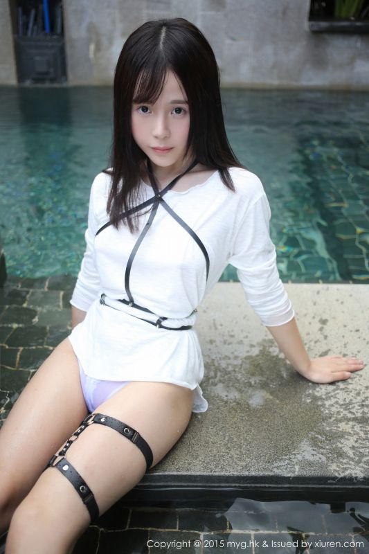 美媛馆嫩模Evelyn艾莉私房内衣丝袜写照