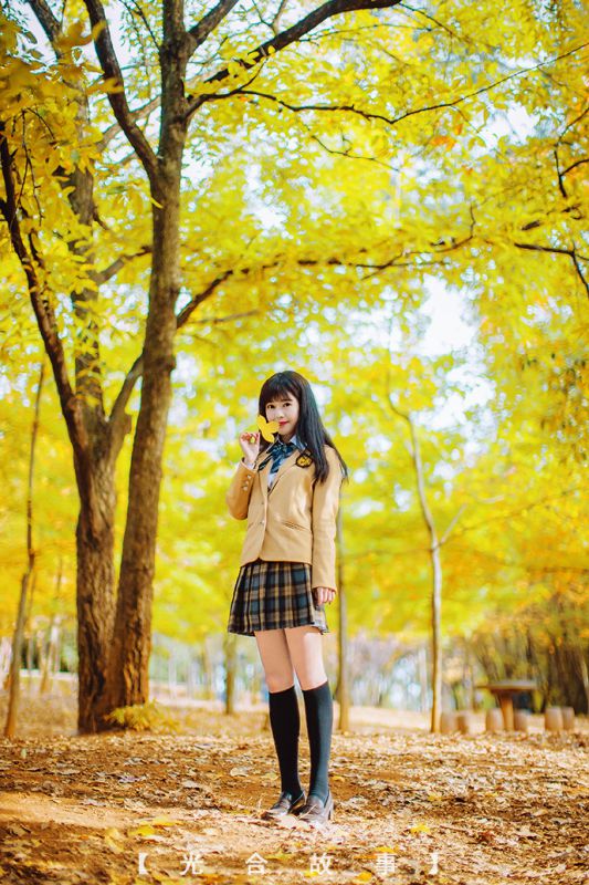 可爱学院风美眉秋日唯美写真集