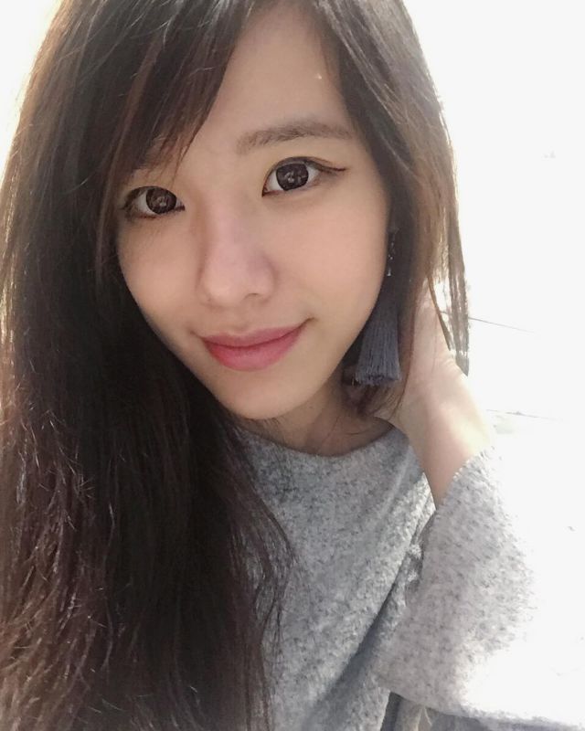 台湾清纯美女Honnie Huang私拍图片合辑