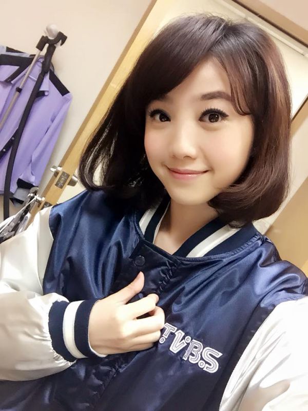 人气女主播蔡宜静私拍养眼美照图片