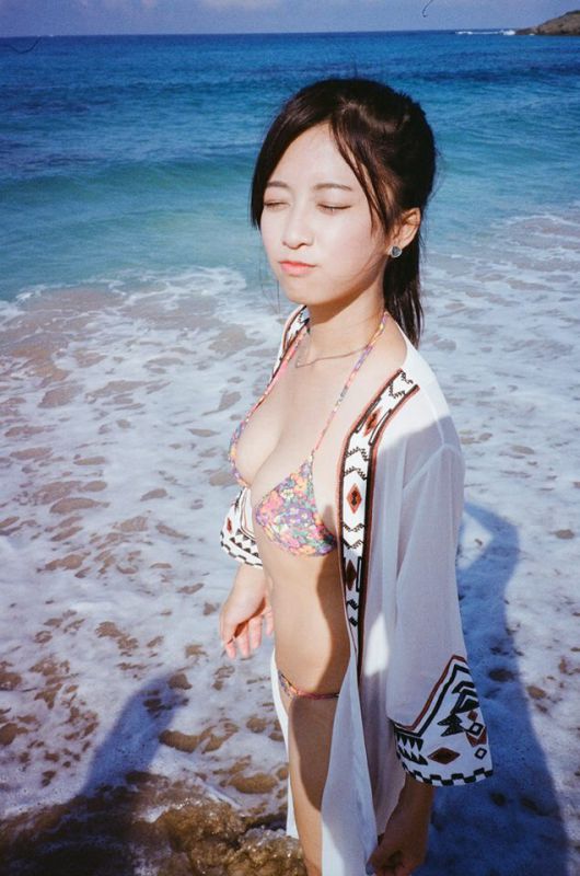 90后清纯可爱美女林芷葳私拍美照图片