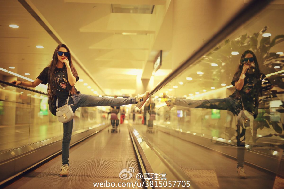 高清绝色美女莫雅淇Yaki性感写真图片