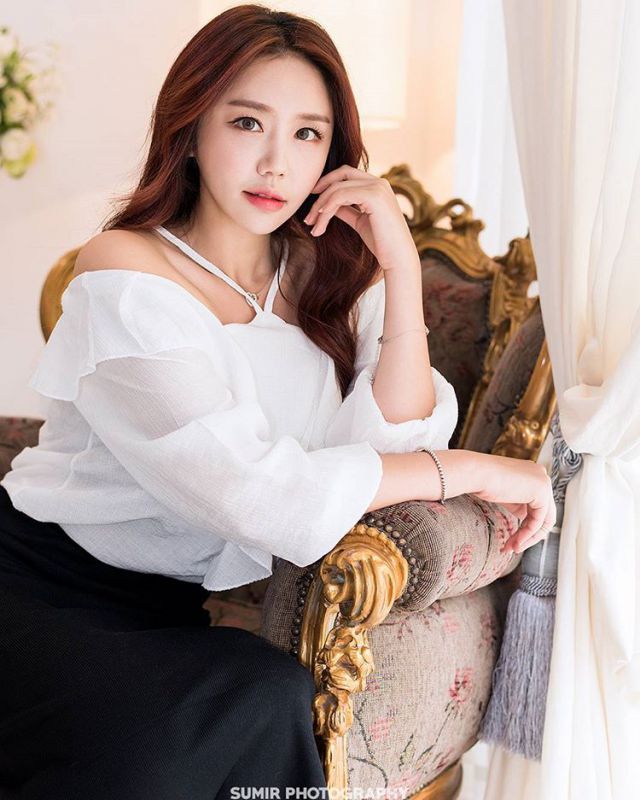 韩国养眼美女金荷音高清美照图片