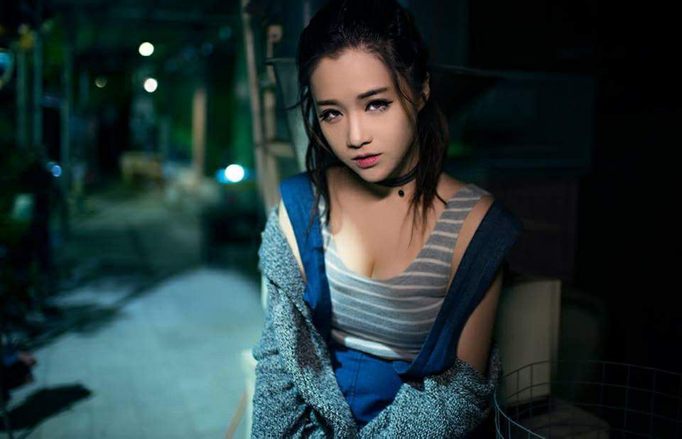 90后美女模特陈\充满忧伤感的私拍照