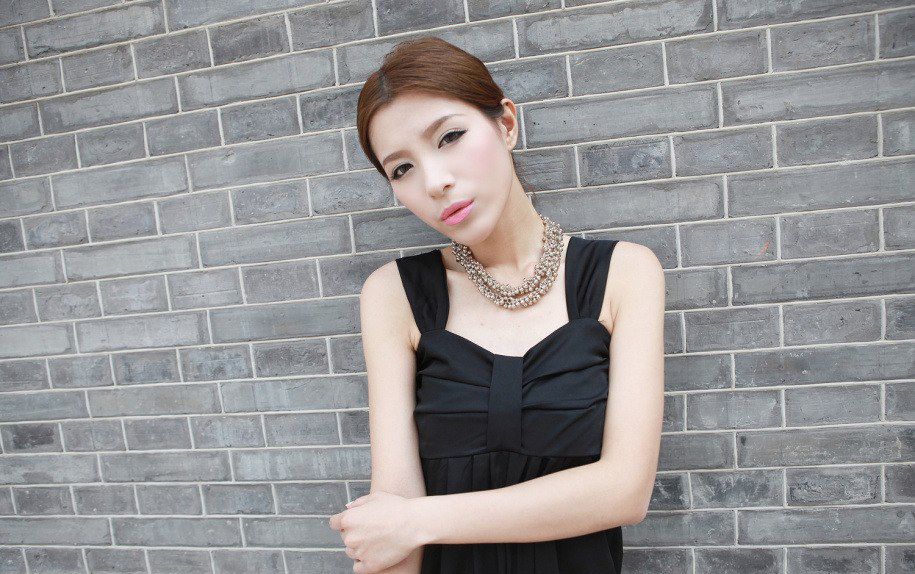 夏日漂亮美女生活街拍照片