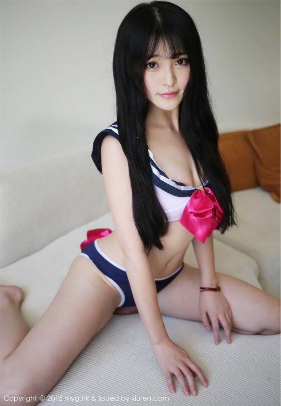 美媛馆宅男女神伊小七MoMo高清诱人床照
