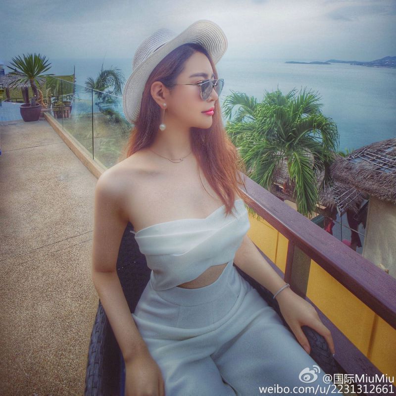 高挑美女模特国际MiuMiu唯美养眼美照