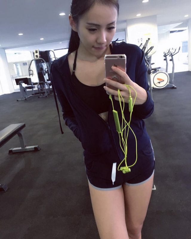高清健身美女郭x|Celeste Kok练出一副完美身材