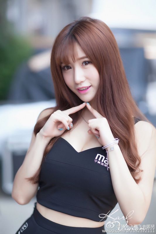 高清养眼美女张飞飞微博灵动美照图片