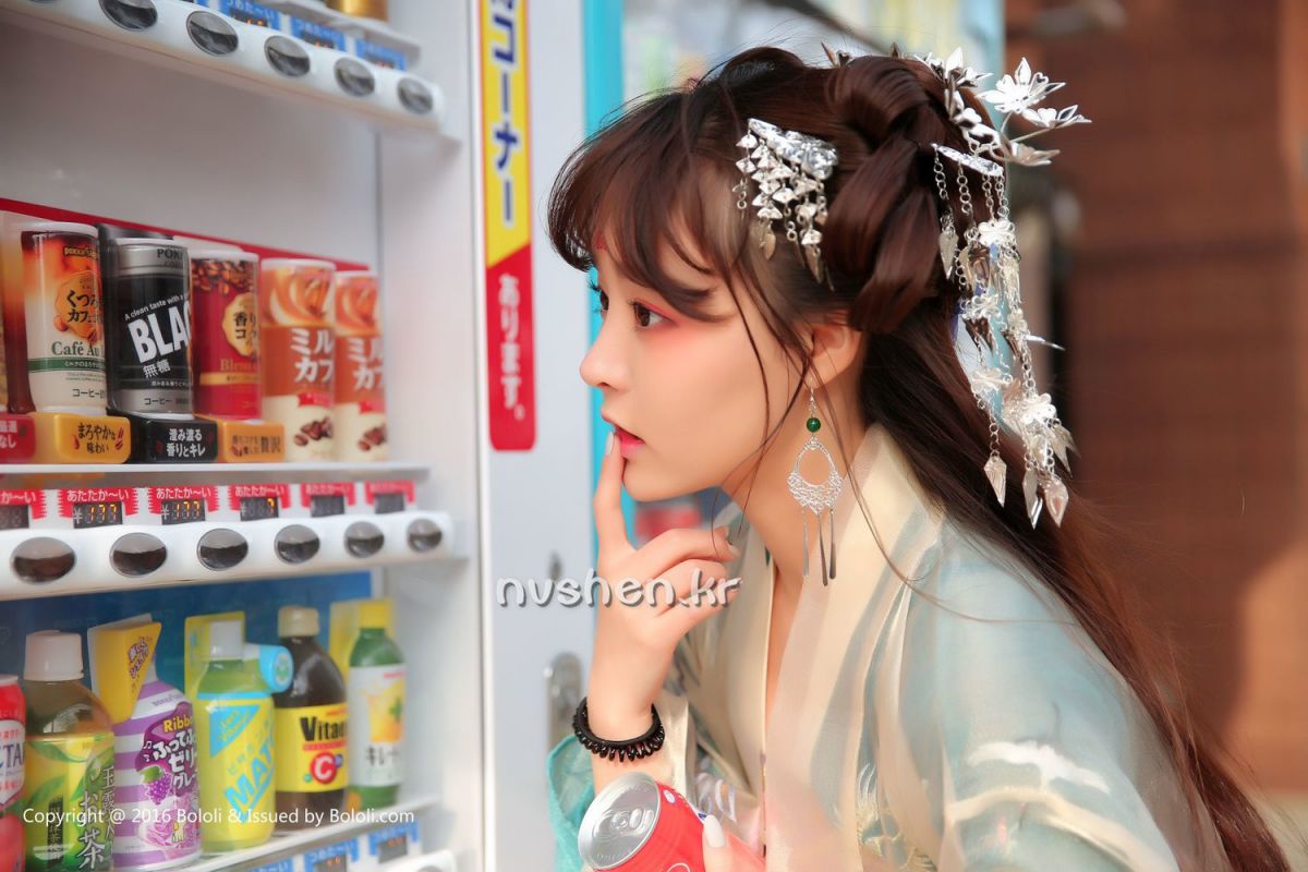 90后漂亮美眉柳侑绮清纯唯美图集