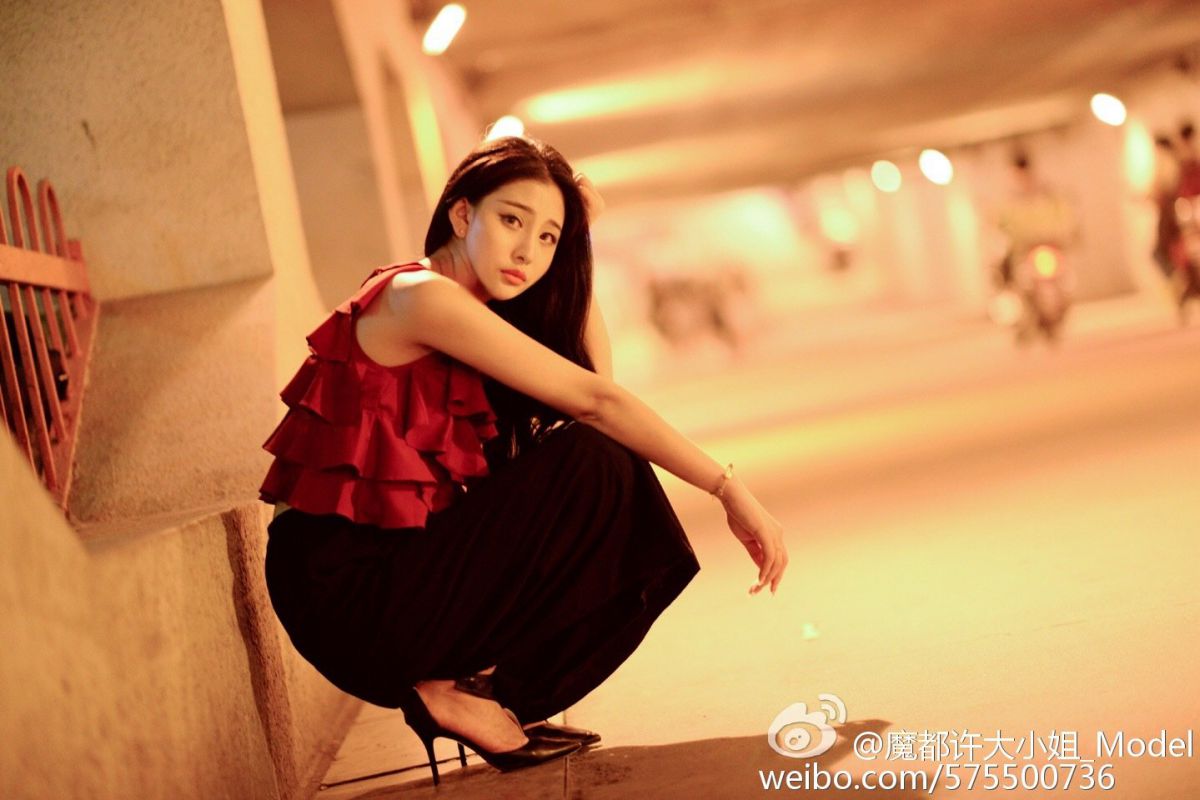 漂亮美眉图片许子吟Yogurt私拍养眼美照
