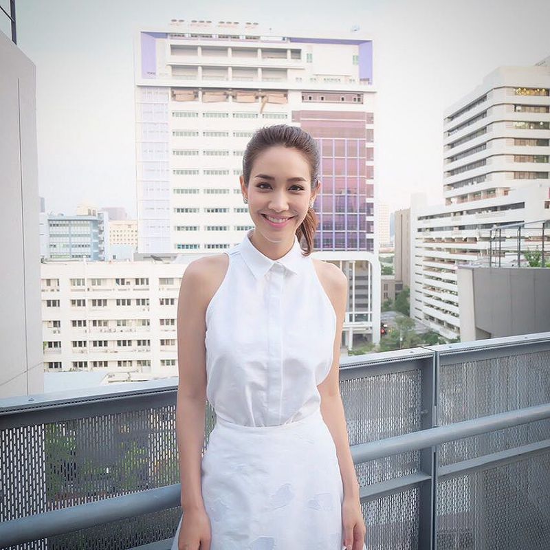 泰国极品美女皮查雅・瓦塔那蒙迪里气质写真图片