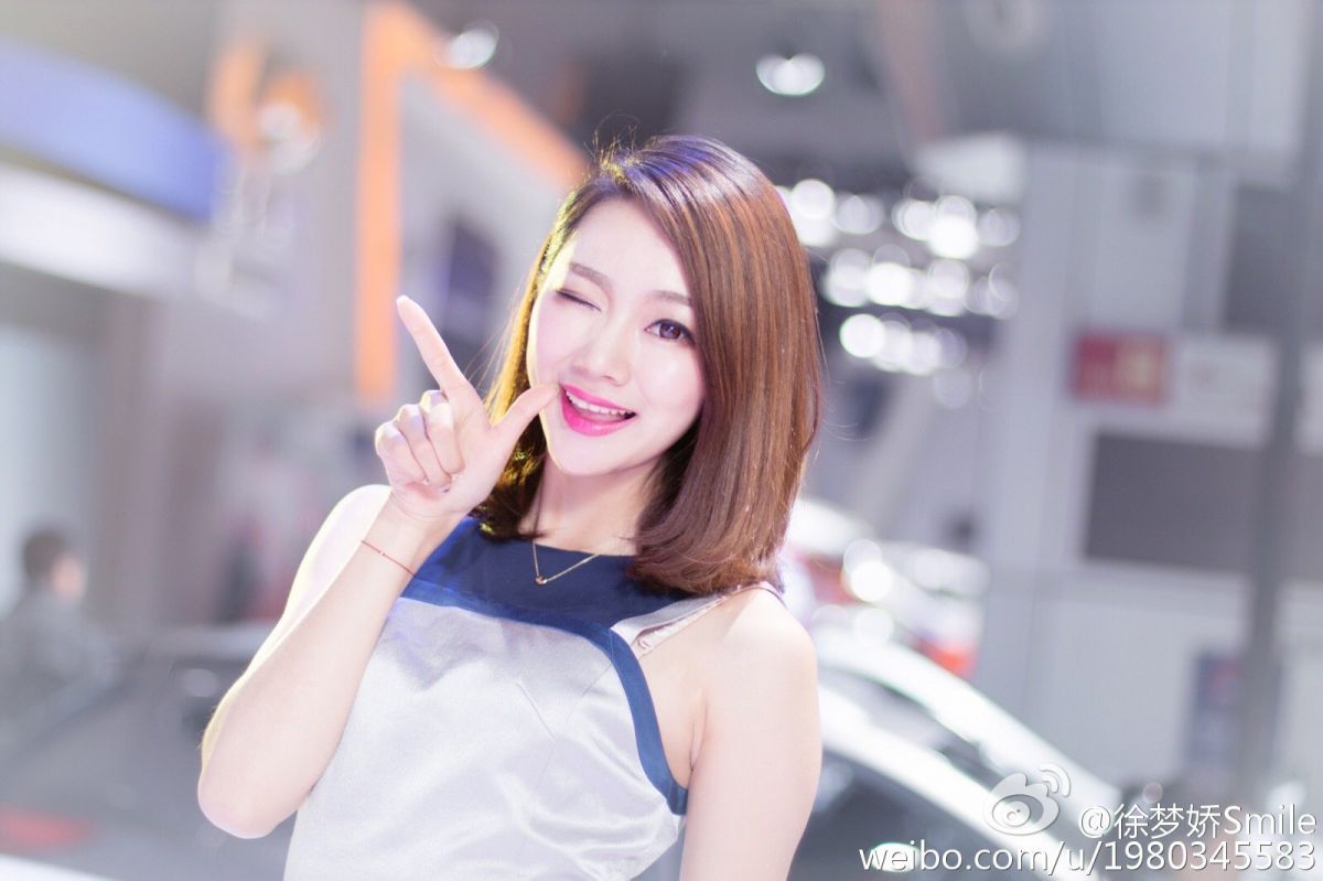 时尚高跟鞋美女车模徐梦娇Smile摄影图集