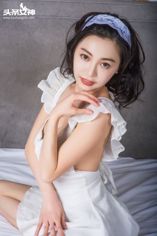 清纯笑容美女小爱私房养眼美照图片
