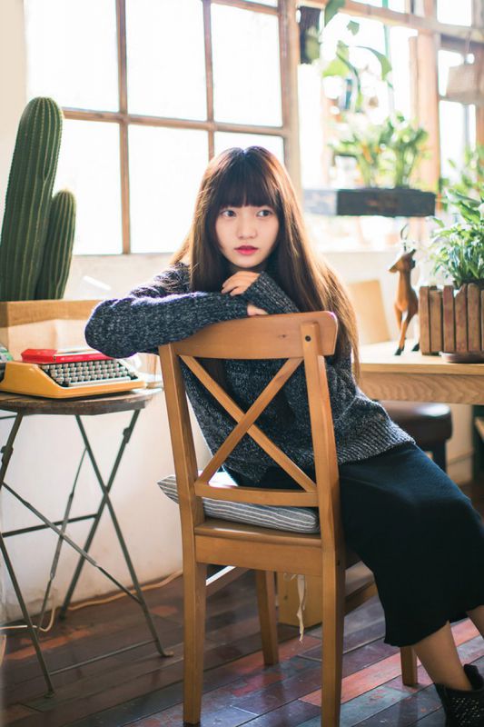 漂亮美眉高清唯美外拍