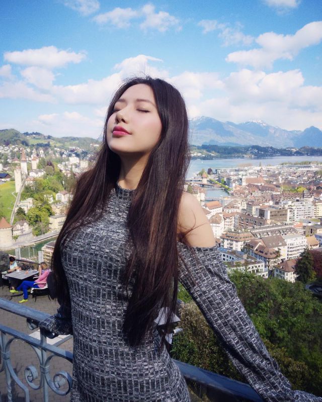 高颜值美女王雪儿Snowbaby美貌与身材的结合体