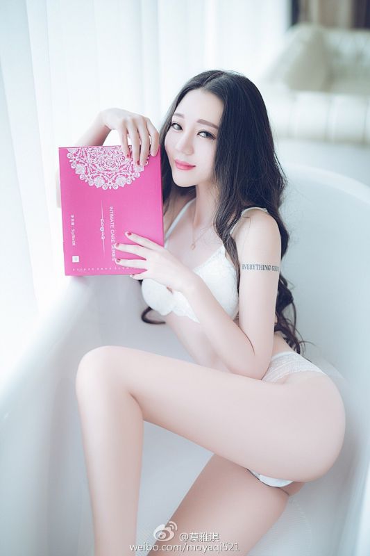 高清绝色美女莫雅淇Yaki性感写真图片