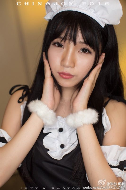 美女showgirl鸭鸭(张彤)自拍图片合辑
