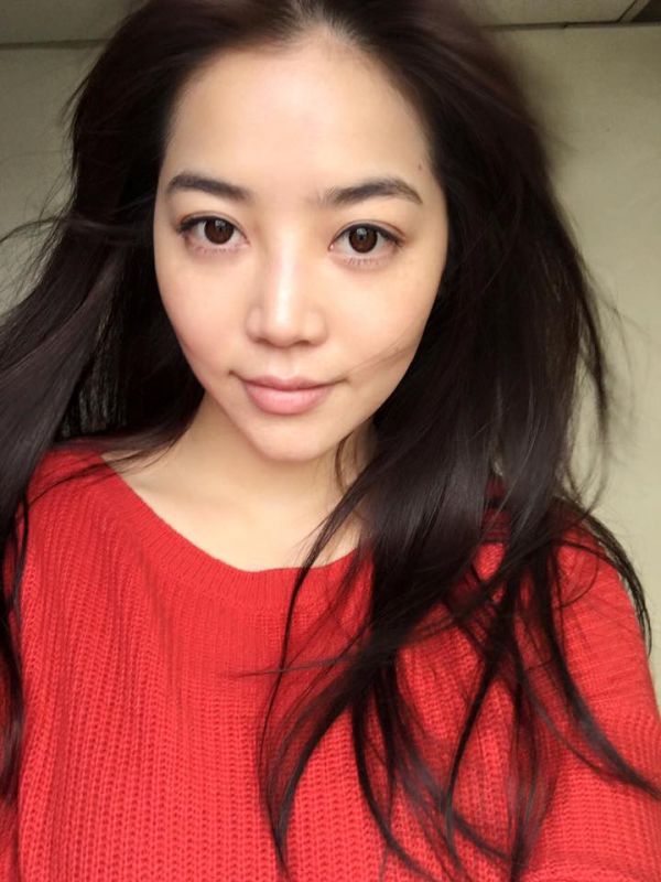 台湾女记者刘方慈私房照图片合辑