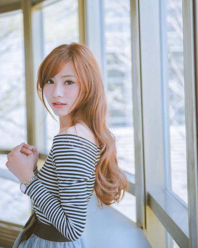 网络美女正妹张小洁高清养眼图片