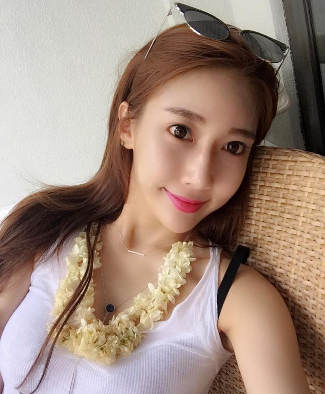 御姐型美女bless_nr比基尼旅拍图片