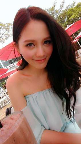 清纯甜美美女倪玉茹自拍美照图片