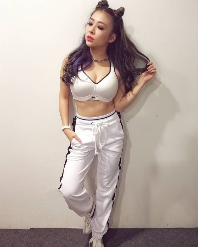 野性美女图片DJ AlexisG气质养眼写真