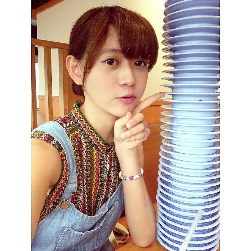 台湾清纯美女简拉娜私拍图片合辑