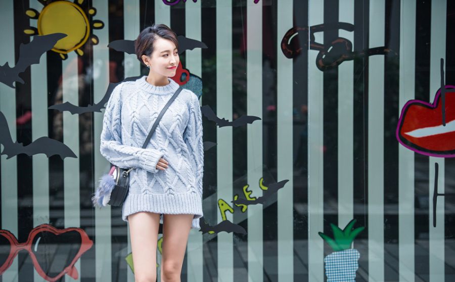 内地女艺人杨洋时尚街拍曝光