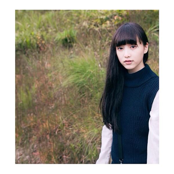 日本养眼美女山田爱奈户外清纯靓丽美照