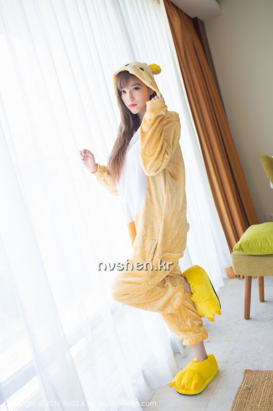 90后清纯可爱美女杨晨晨动物装唯美图集