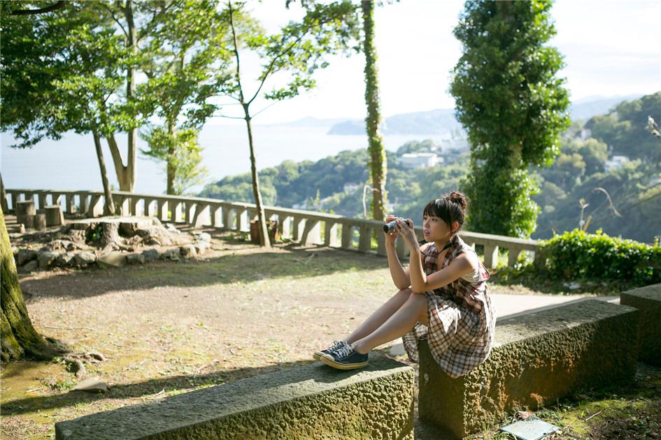 日本女优中岛早贵户外比基尼写真