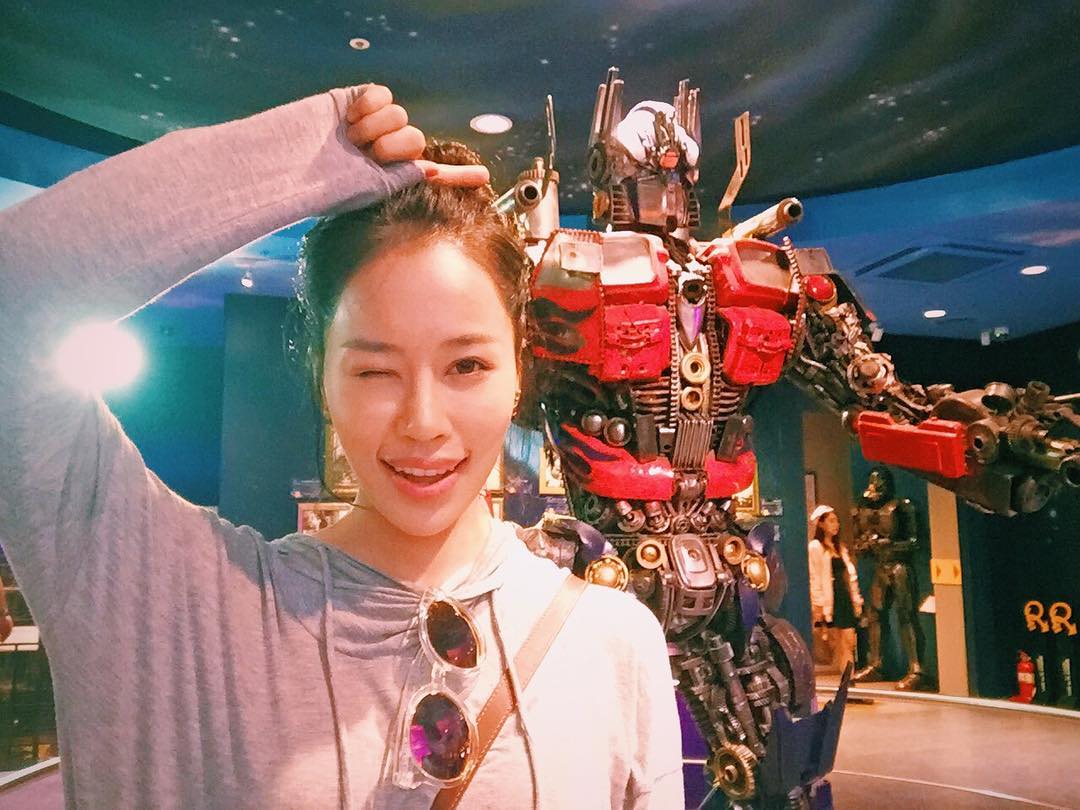 美女翻译权贞妍私拍美照图片合辑
