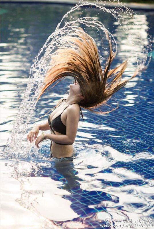 模特胸膜美女可儿Alina性感写真图片