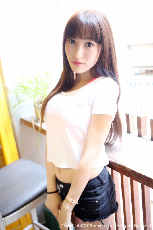 秀人网童颜巨乳美女Nic妮可可私房内衣写真