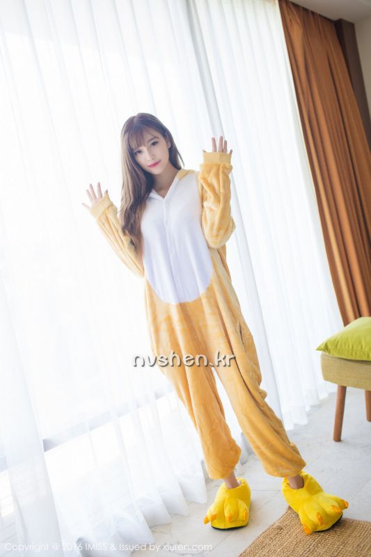 90后清纯可爱美女杨晨晨动物装唯美图集