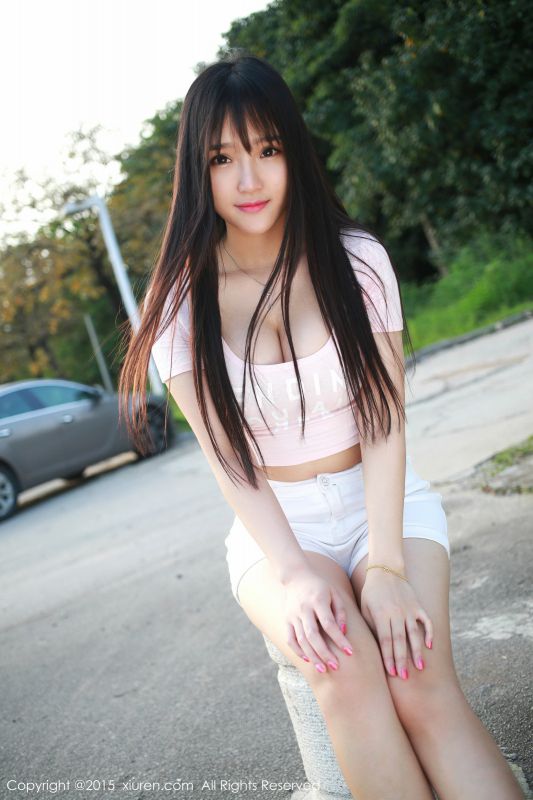 美媛馆长发美眉夏瑶baby户外清新写照