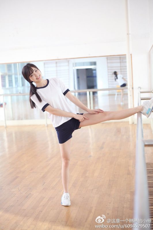 漂亮小美女汤嘉琳微博私拍写真图片