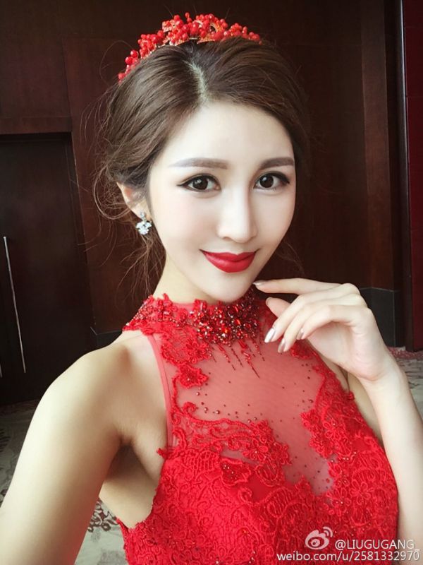 展台showgirl刘光喵喵微博自拍图片