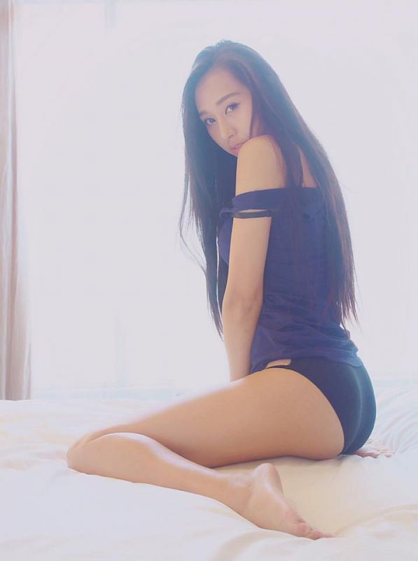 台湾美女模特童恩Ashelly私拍美图照