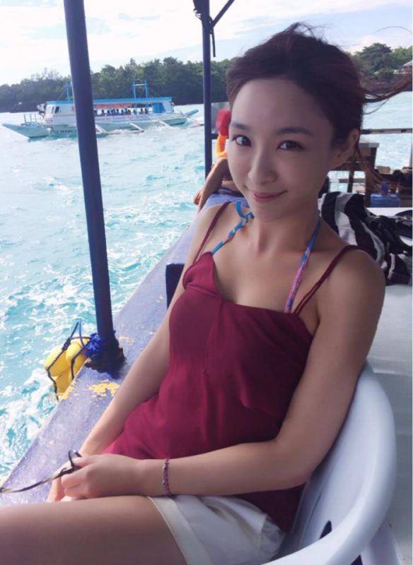台湾美女主播张宇私拍美图欣赏