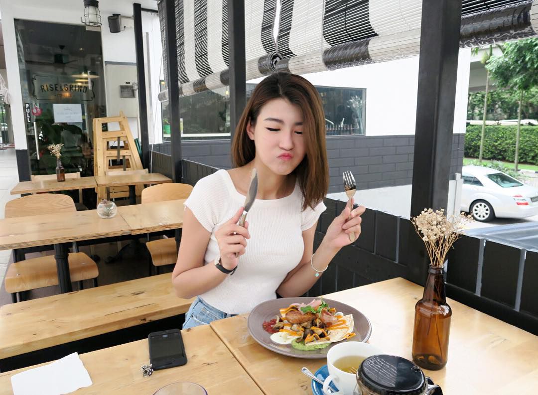 韩系美女模特Joycelyn Kah私拍美照图片