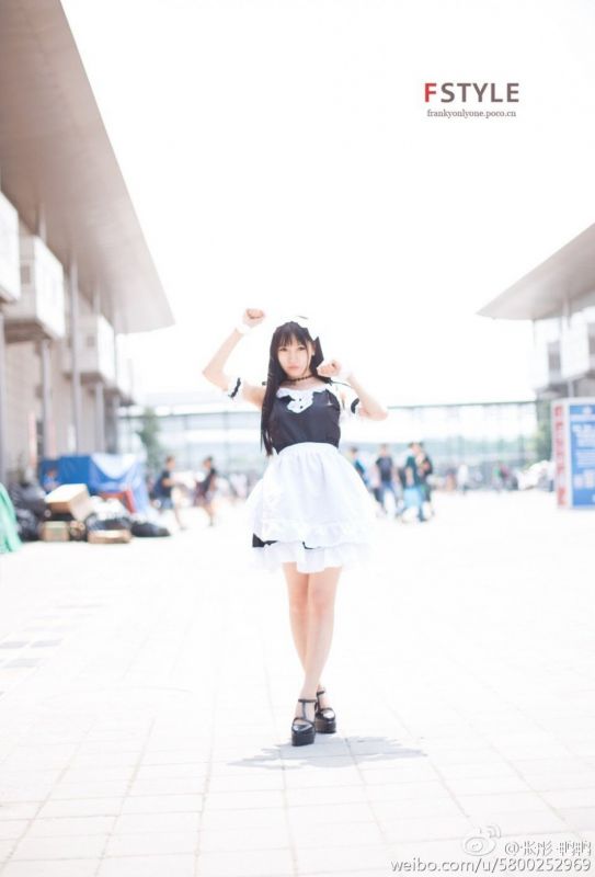 美女showgirl鸭鸭(张彤)自拍图片合辑