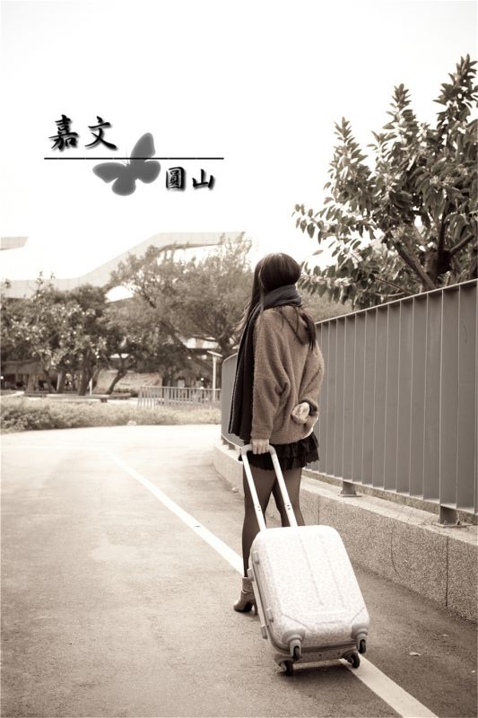 重庆美女校花嘉文冬季街拍照
