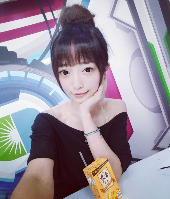 治愈系美女Mita Liang养眼美照合辑