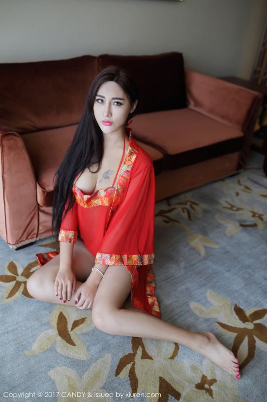 90后混血美女孟狐狸性感私拍写真