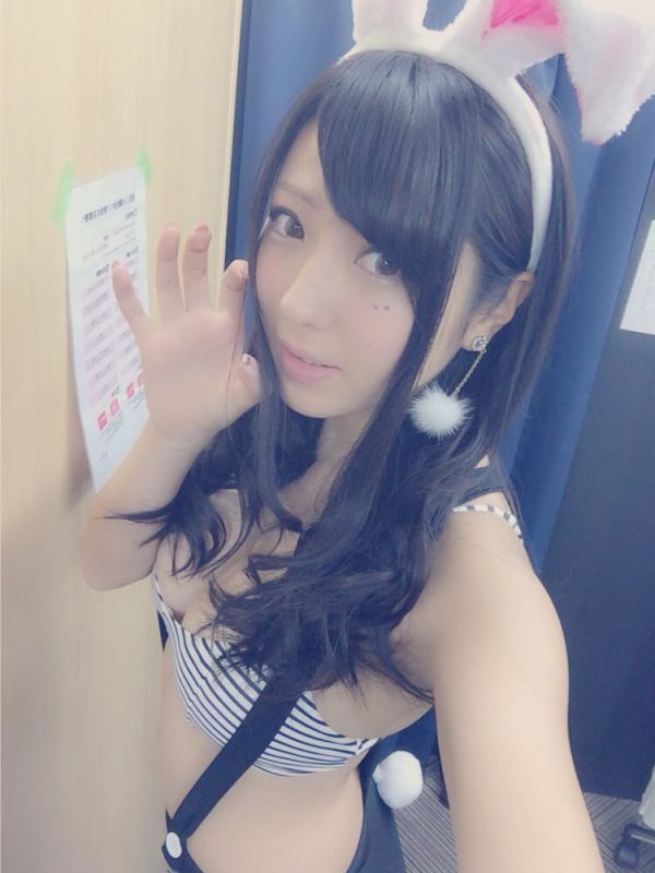 童颜巨乳美女柚月一叶性感私拍图集
